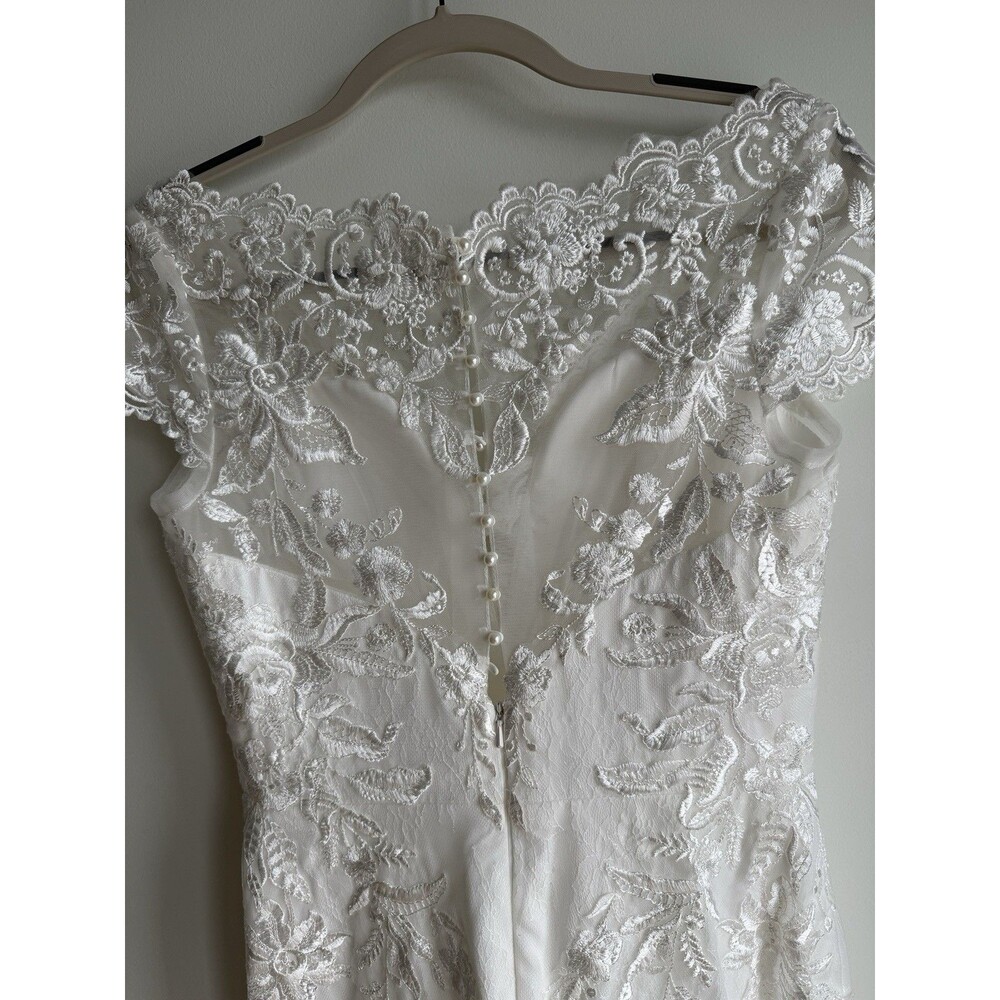 MERRY’S Lace Wedding Dress-Chapel Train-10; Fits Street Size 4 - Picture 8 of 14